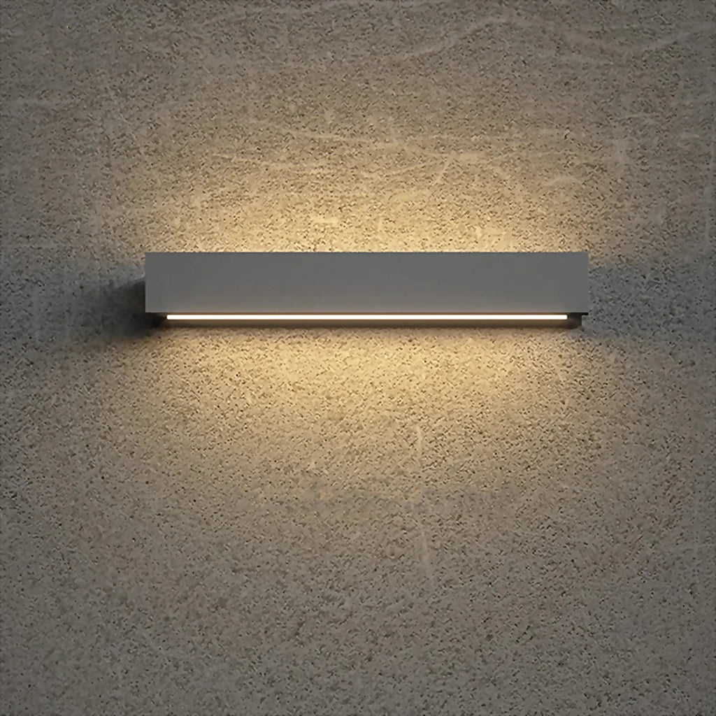 Alice Superiore | Modern Waterproof Outdoor Wall Sconce