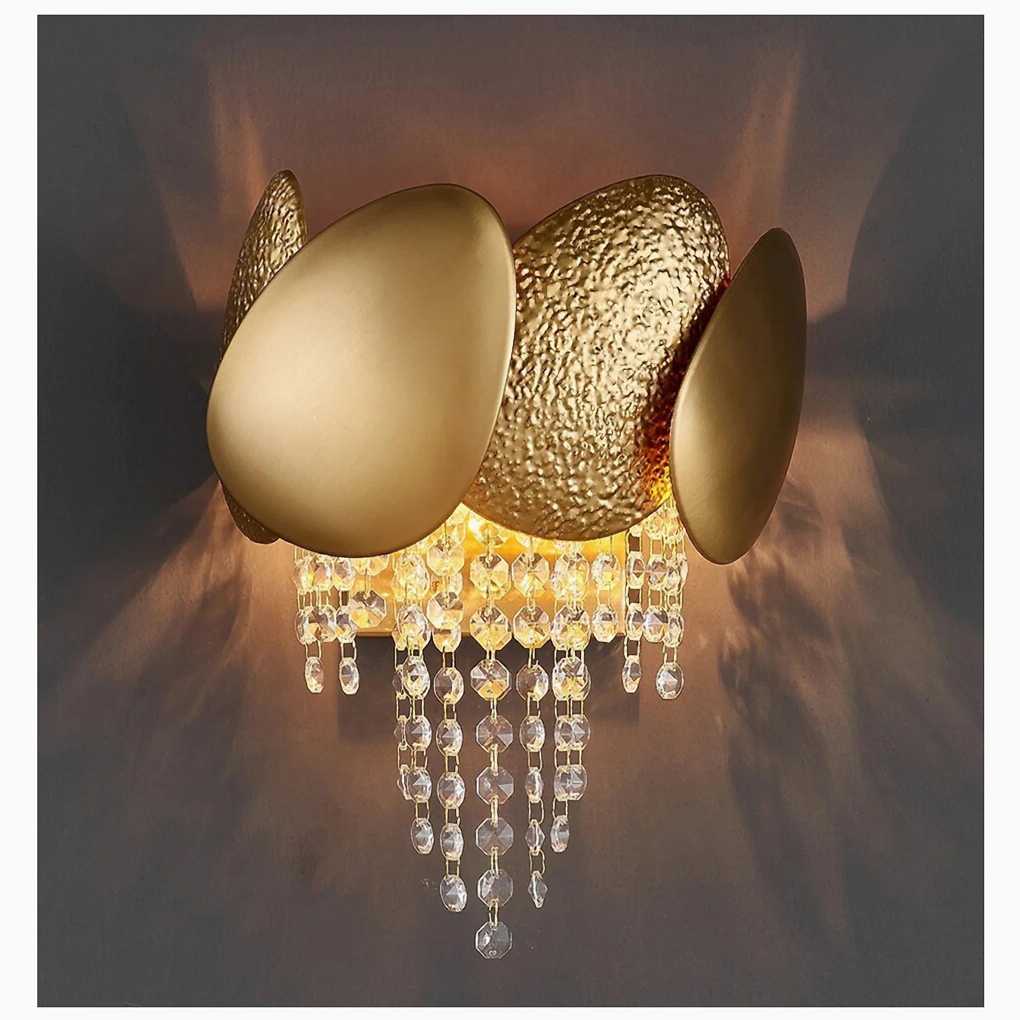Belmont-sur-Lausanne | Elite Gold Wall Sconce With Crystal Drops