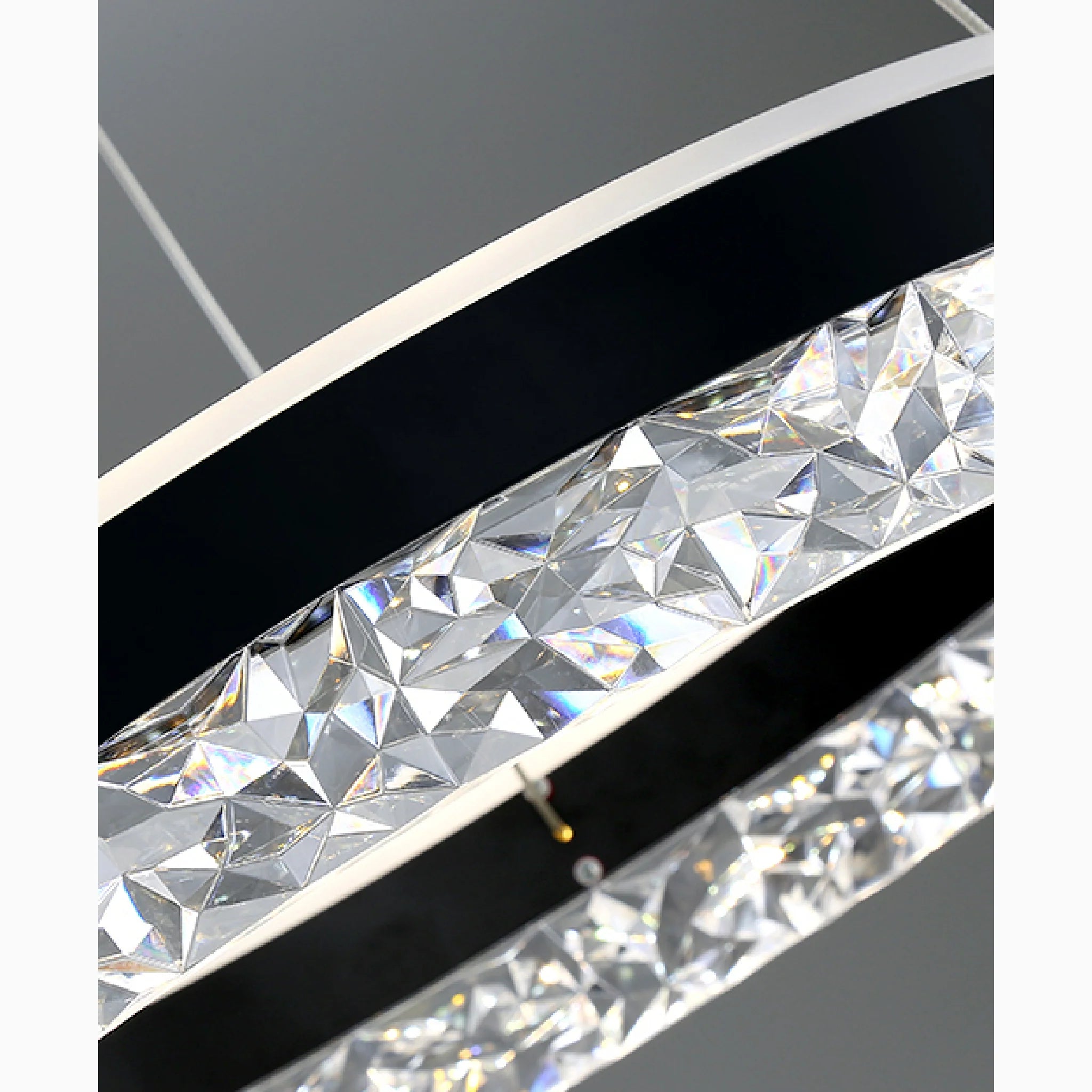 Chatel-Saint-Denis | Crystal Chandelier in the Shape of Ring