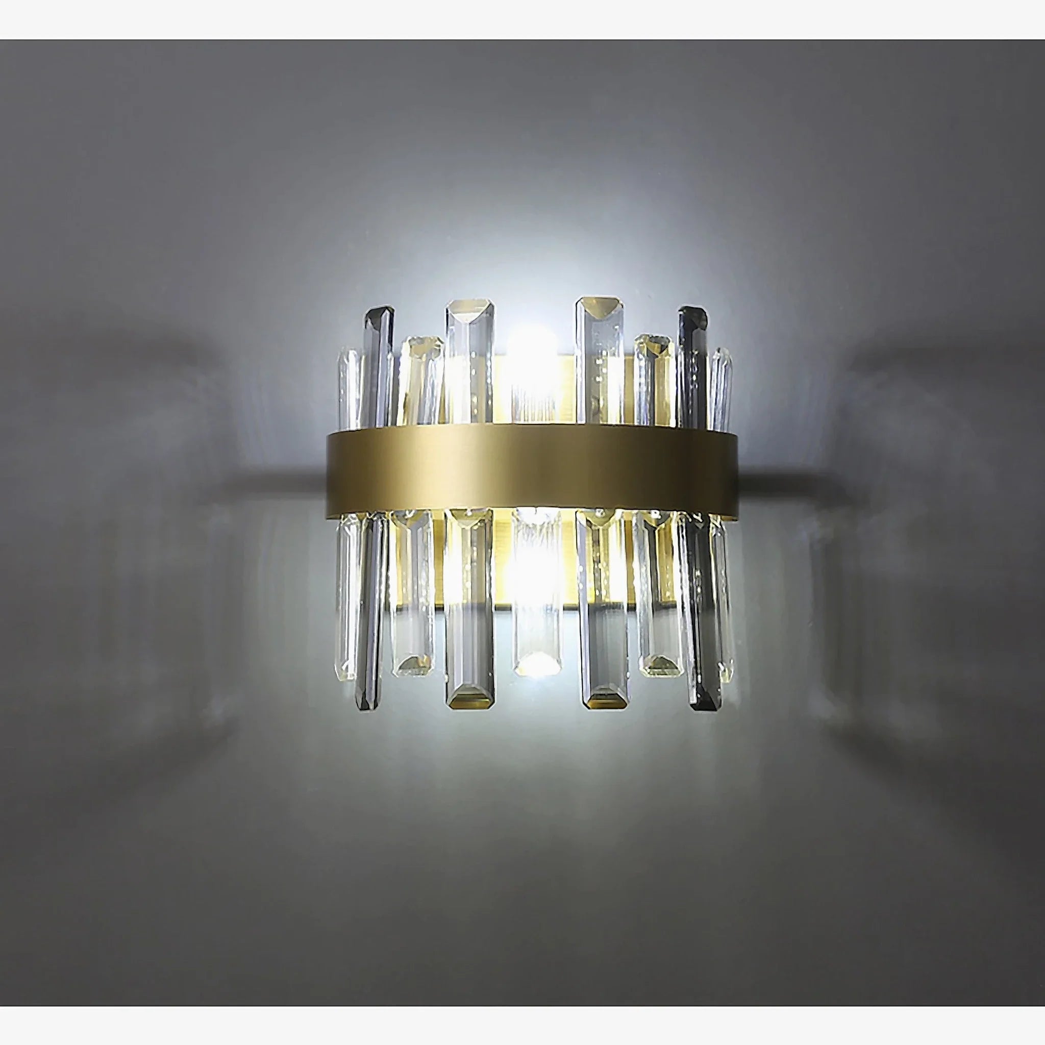 Gandia | Brushed Gold design wall sconce