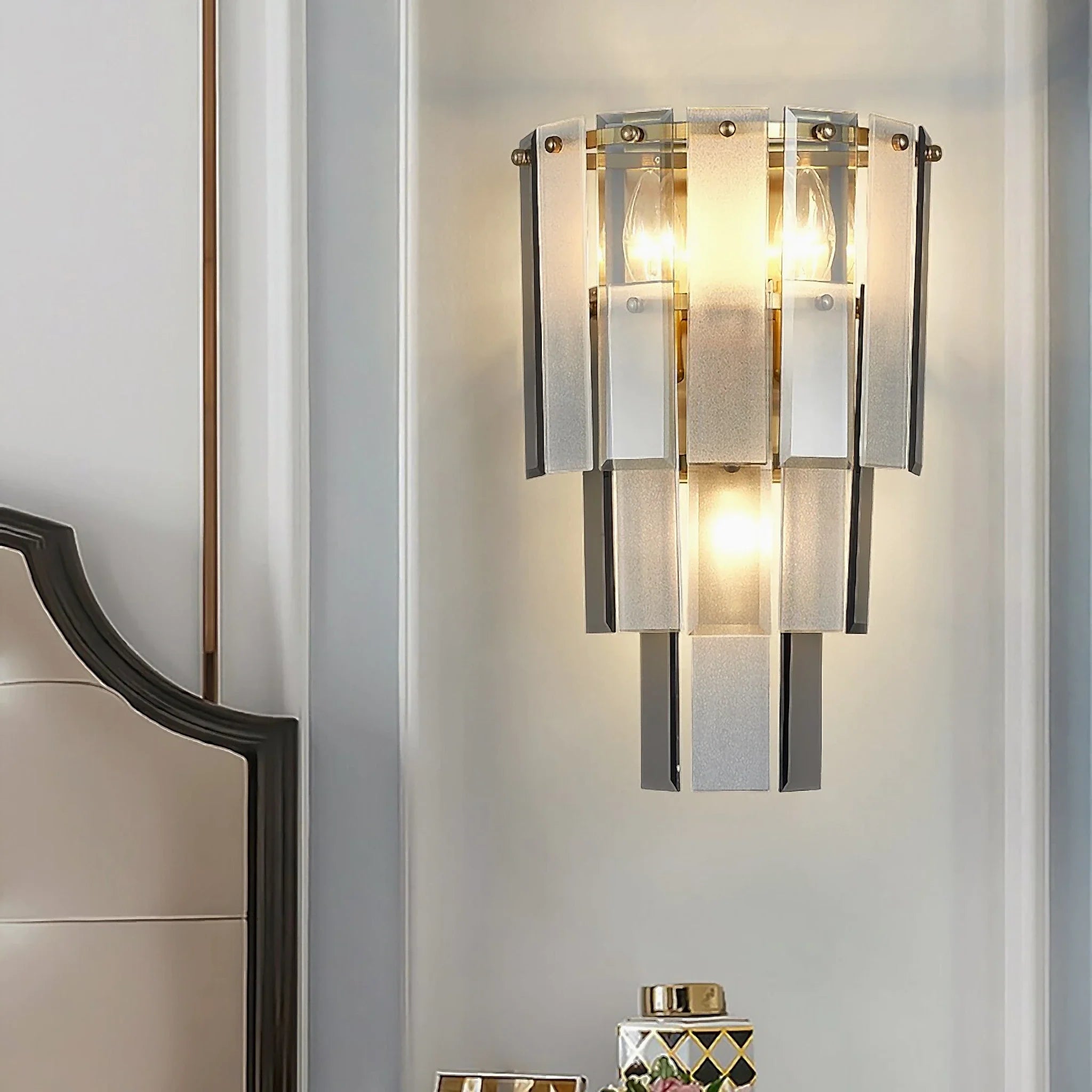 Gernika | Gold/Blue Frosted glass Wall Lamp