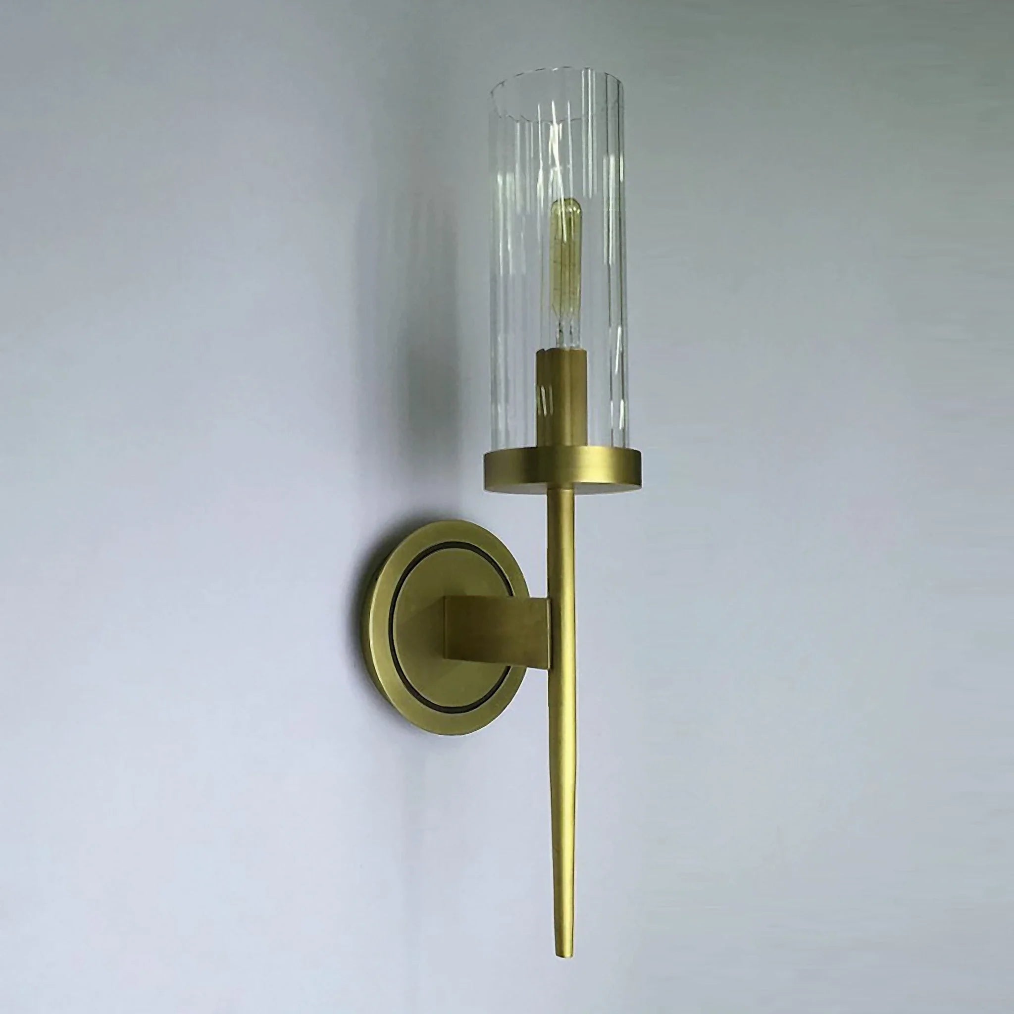 Palma | Bedside Wall Lamp made of Brass
