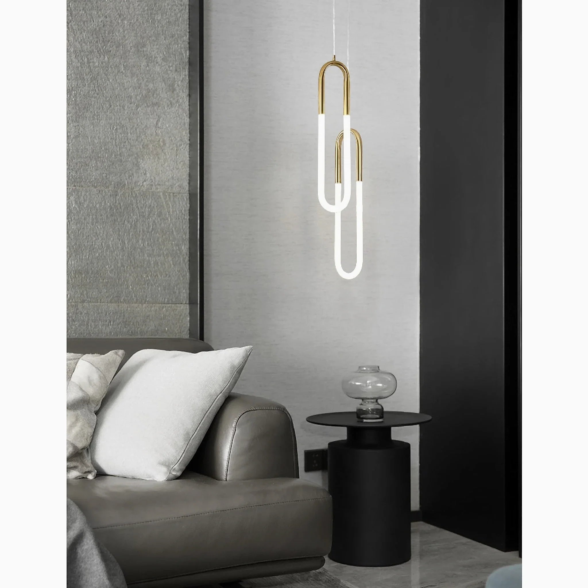 Saint-Martin-d'Entraunes | Paper Clip-Shaped Lighting Fixture