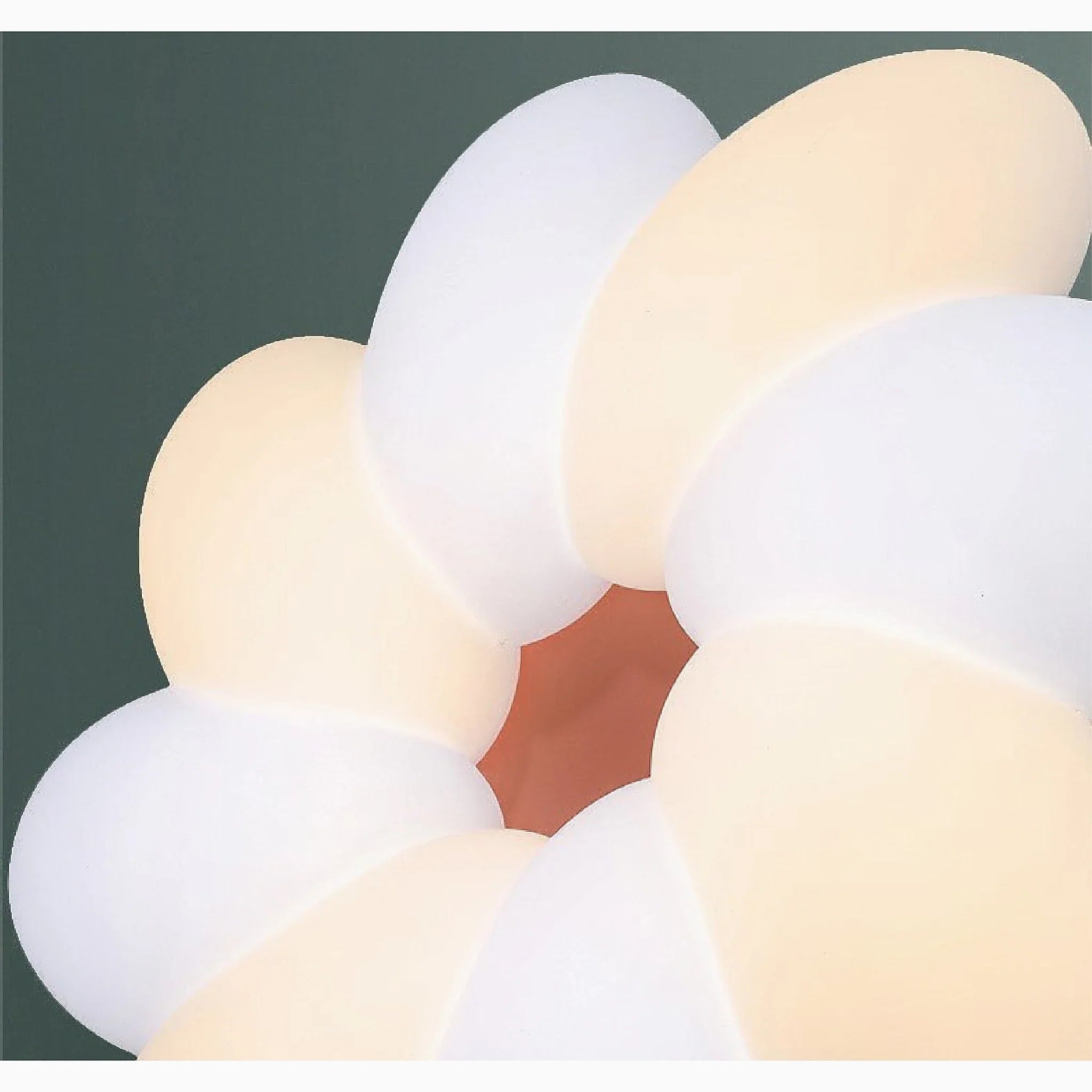 Seraing | Creative Ceiling Lamp in the Shape of Flower
