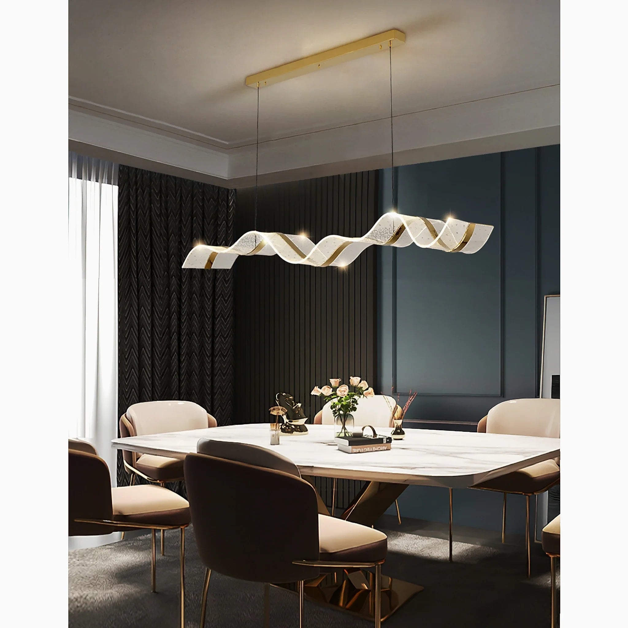 Saint-Martin-Vesubie | Modern Wave-Designed Gold Chandelier