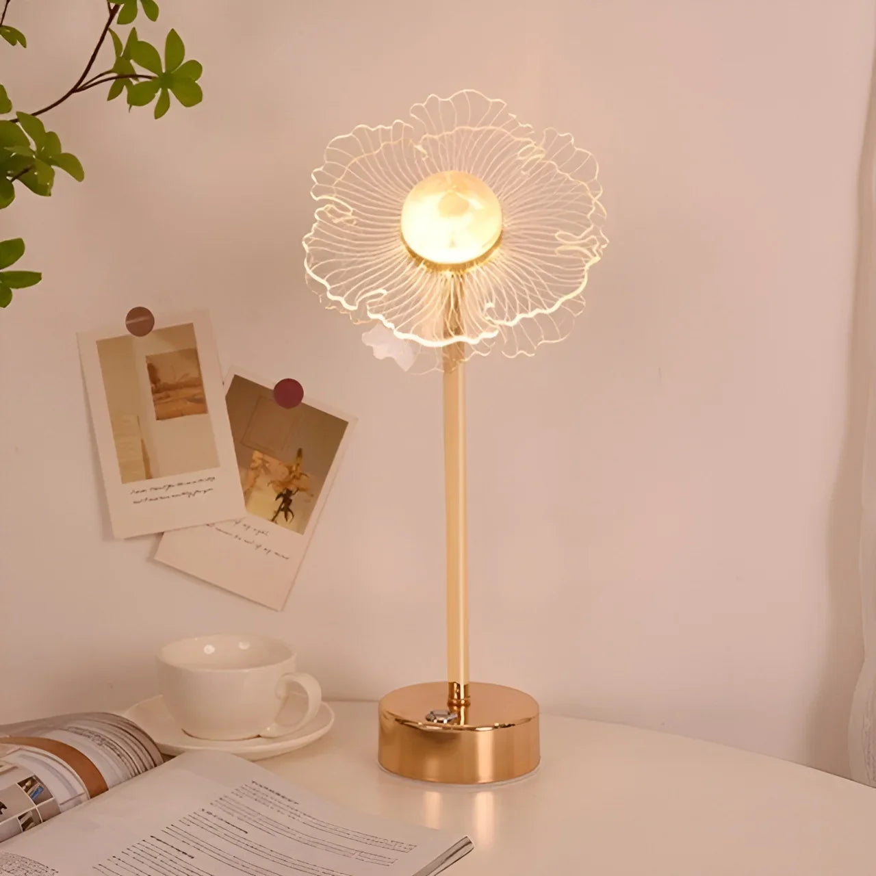 Heiden | Magic Table LED Lamp in the Shape of Butterfly