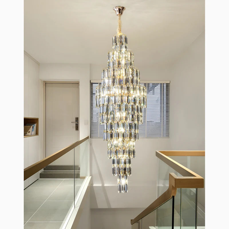 Saint-Cezaire-sur-Siagne | Stunning Large Crystal Chandelier