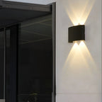 Minimalist Outdoor LED Wall Light - Black Aluminum Modern Fixture