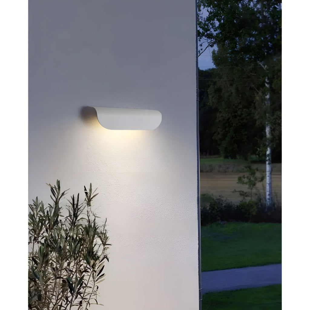 Outdoor LED Wall Light with Waterproof Design - Modern Exterior Lighting